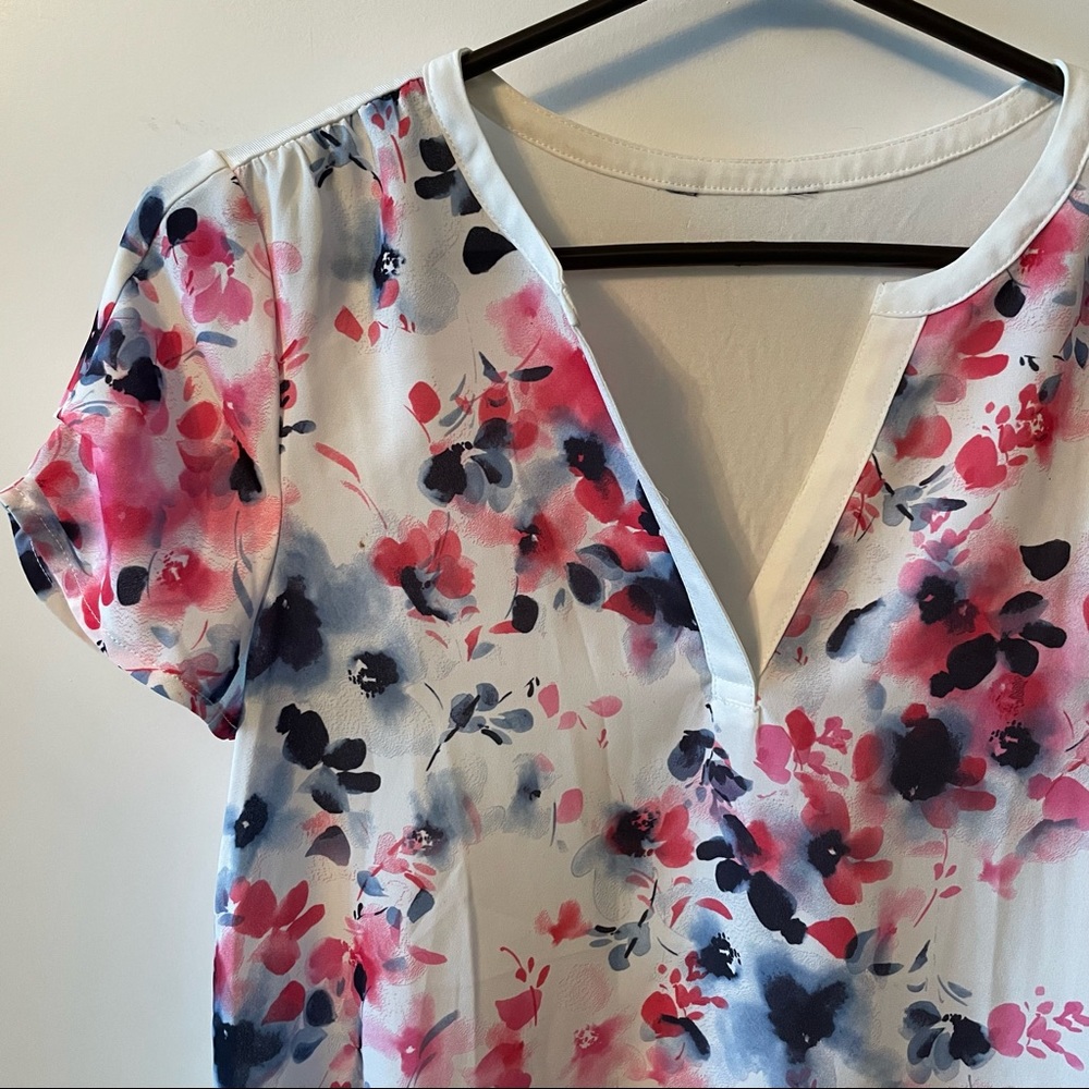 🛍3 for $25🛍 Watercolour Floral Top